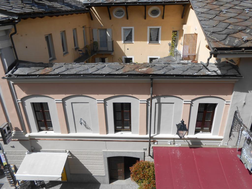 Aparthotel Casa De Giorgis Aosta Esterno foto