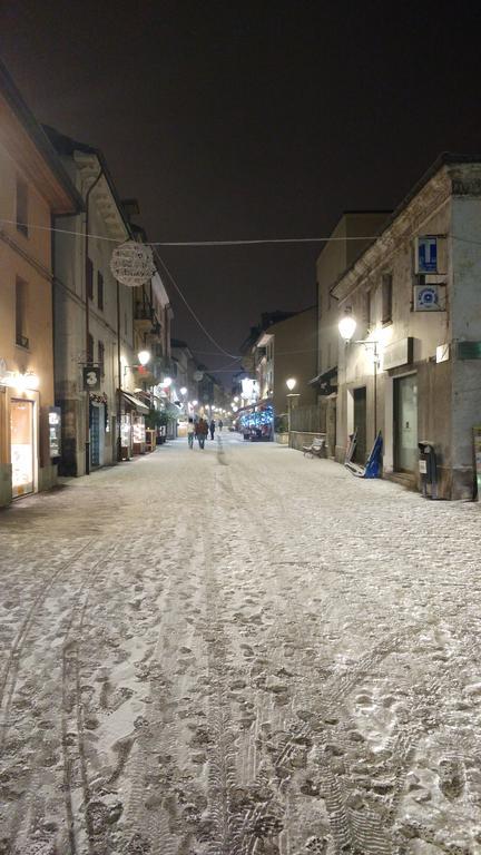 Aparthotel Casa De Giorgis Aosta Esterno foto