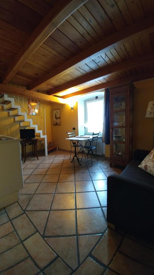 Aparthotel Casa De Giorgis Aosta Esterno foto